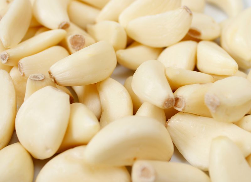 Geputztes, verzehrfertiges Gemüse - Knoblauch